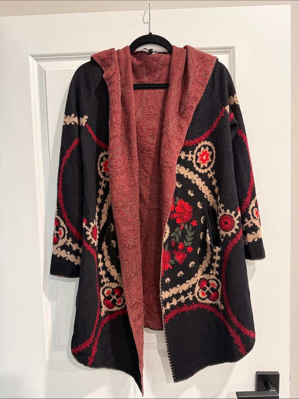 Maxsport Open-Front Floral Pattern Hooded Cardigan Sweater - Black & Rust sz m